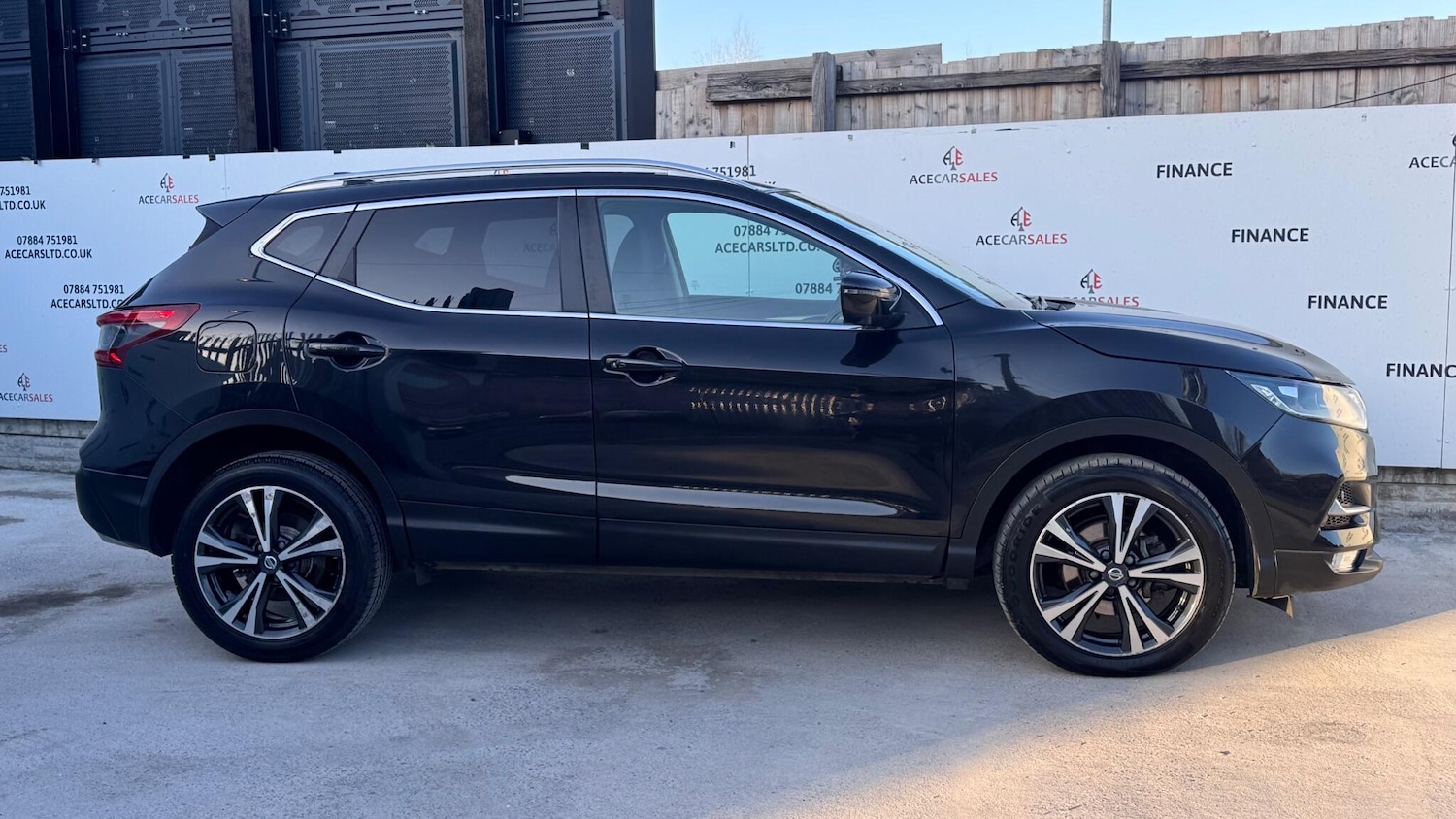 Used Nissan Qashqai 2017 for sale - 77737442: Photo 9