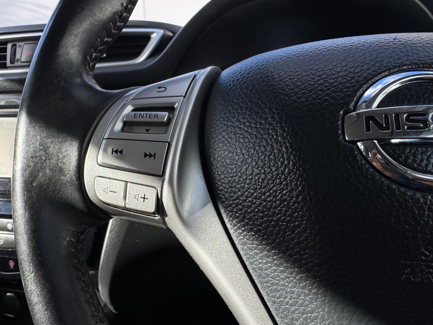 Used Nissan Qashqai 2015 for sale - 76380986: Photo 27