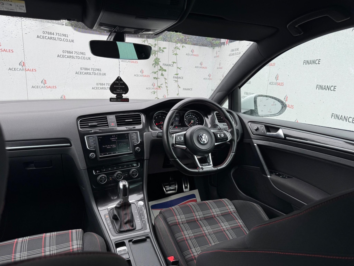 Used Volkswagen Golf 2017 for sale - 76000902: Photo 20