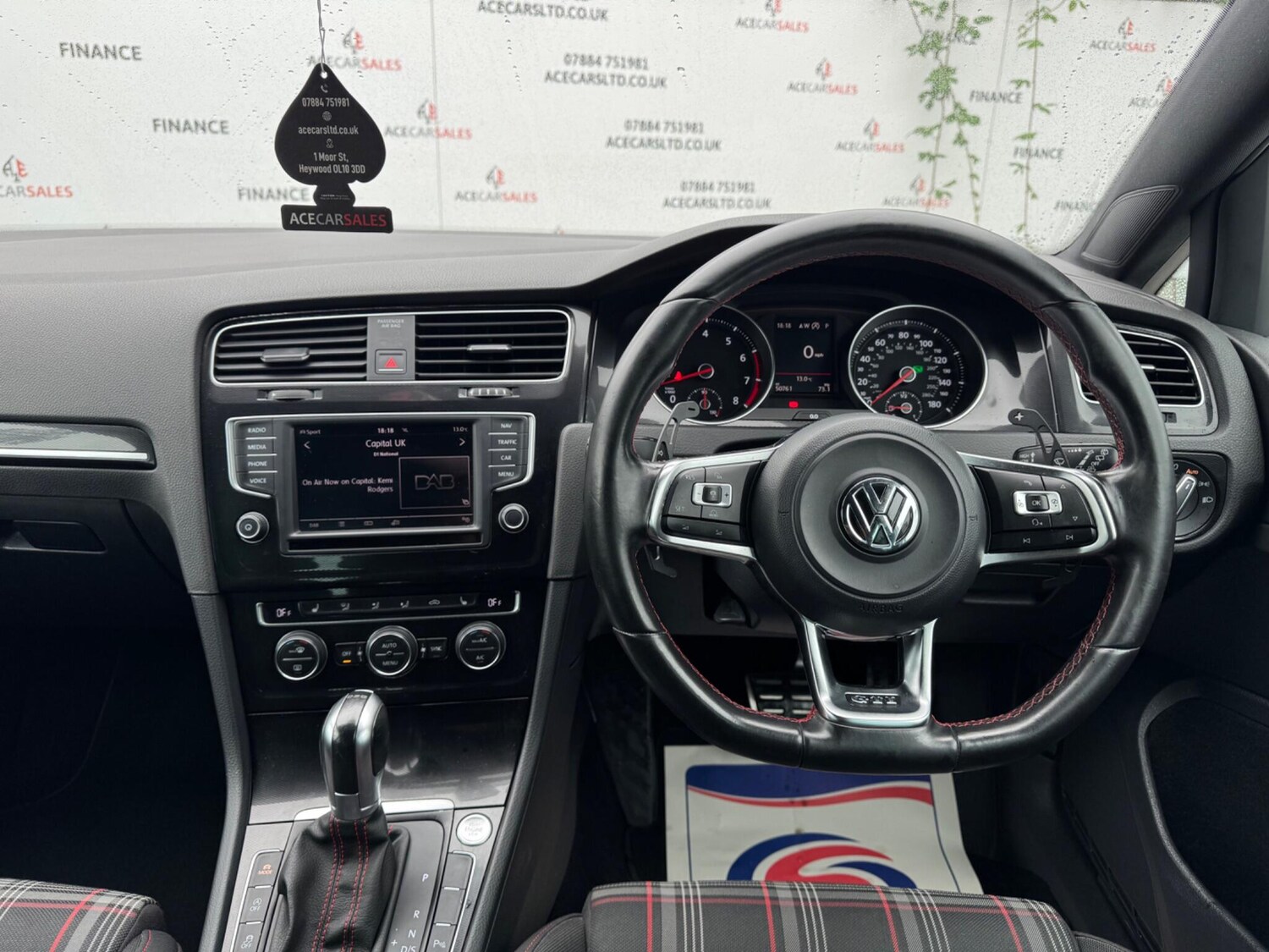 Used Volkswagen Golf 2017 for sale - 76000902: Photo 38