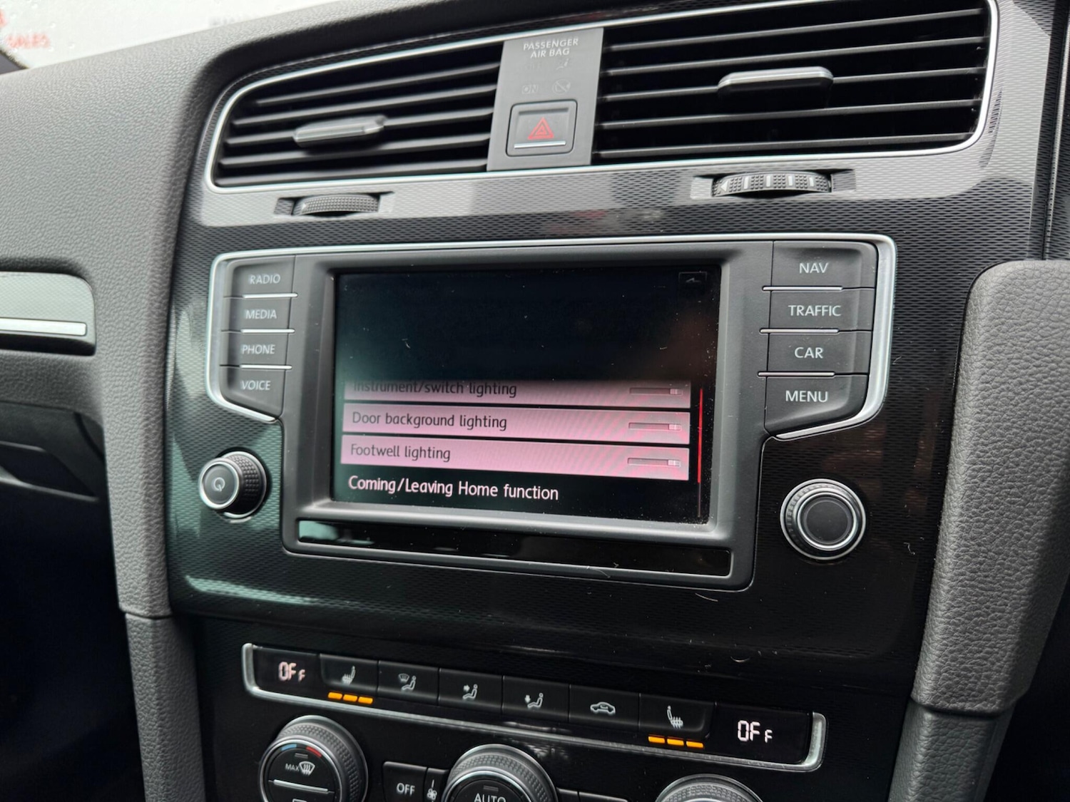 Used Volkswagen Golf 2017 for sale - 76000902: Photo 46