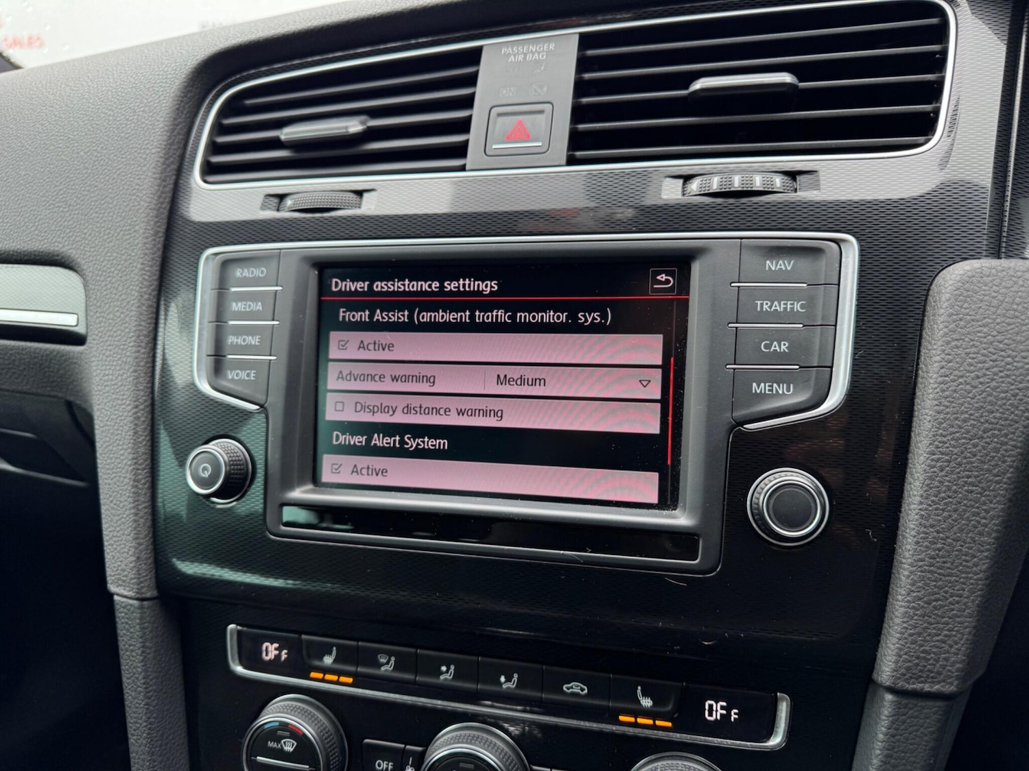 Used Volkswagen Golf 2017 for sale - 76000902: Photo 49