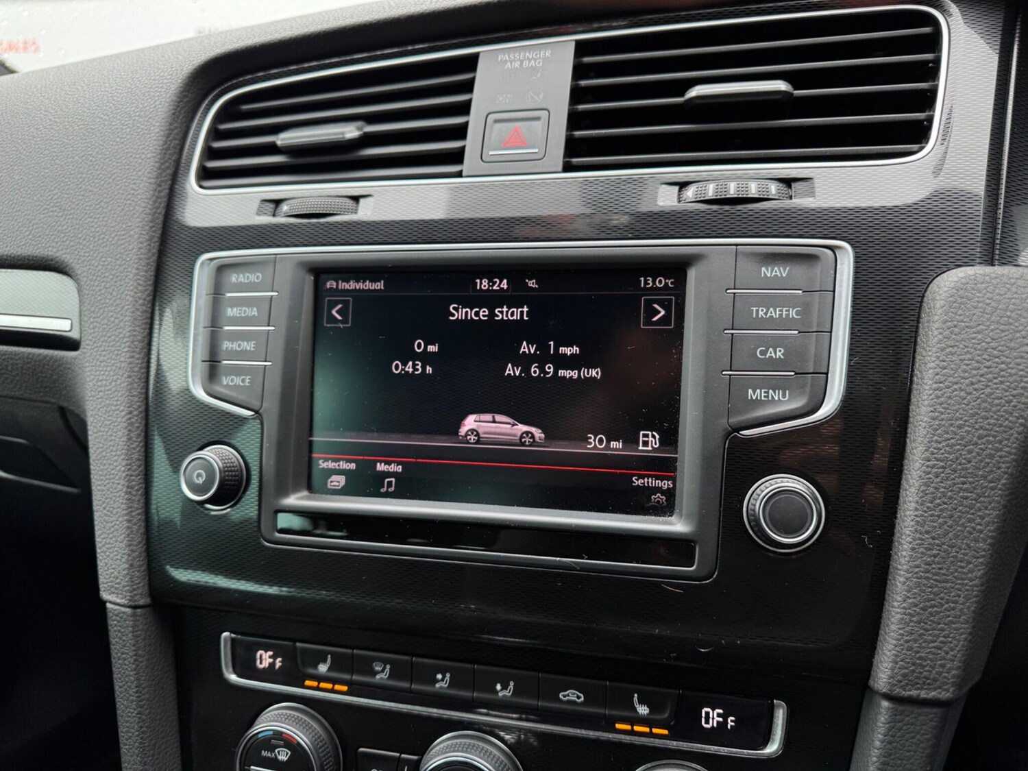 Used Volkswagen Golf 2017 for sale - 76000902: Photo 52