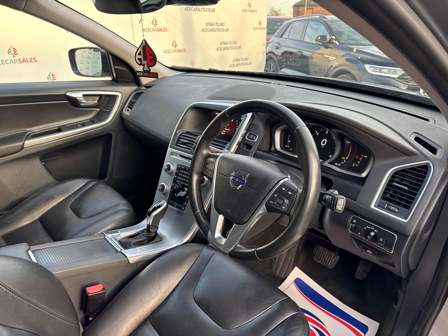 Used Volvo XC60 2017 for sale - 76666623: Photo 10