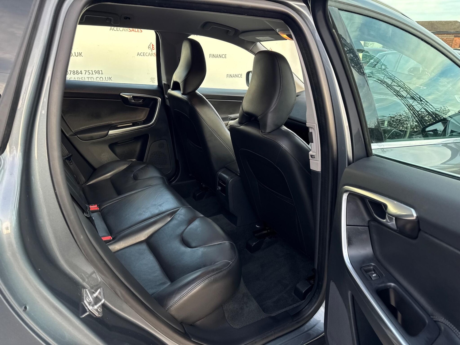 Used Volvo XC60 2017 for sale - 76666623: Photo 13