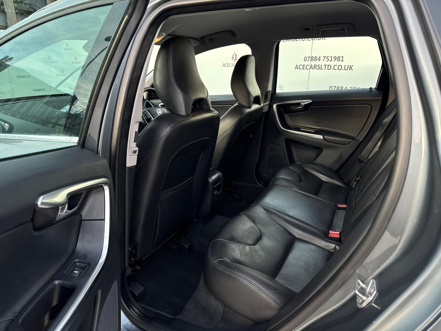 Used Volvo XC60 2017 for sale - 76666623: Photo 15