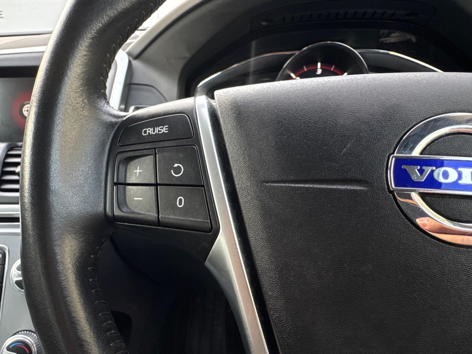 Used Volvo XC60 2017 for sale - 76666623: Photo 29