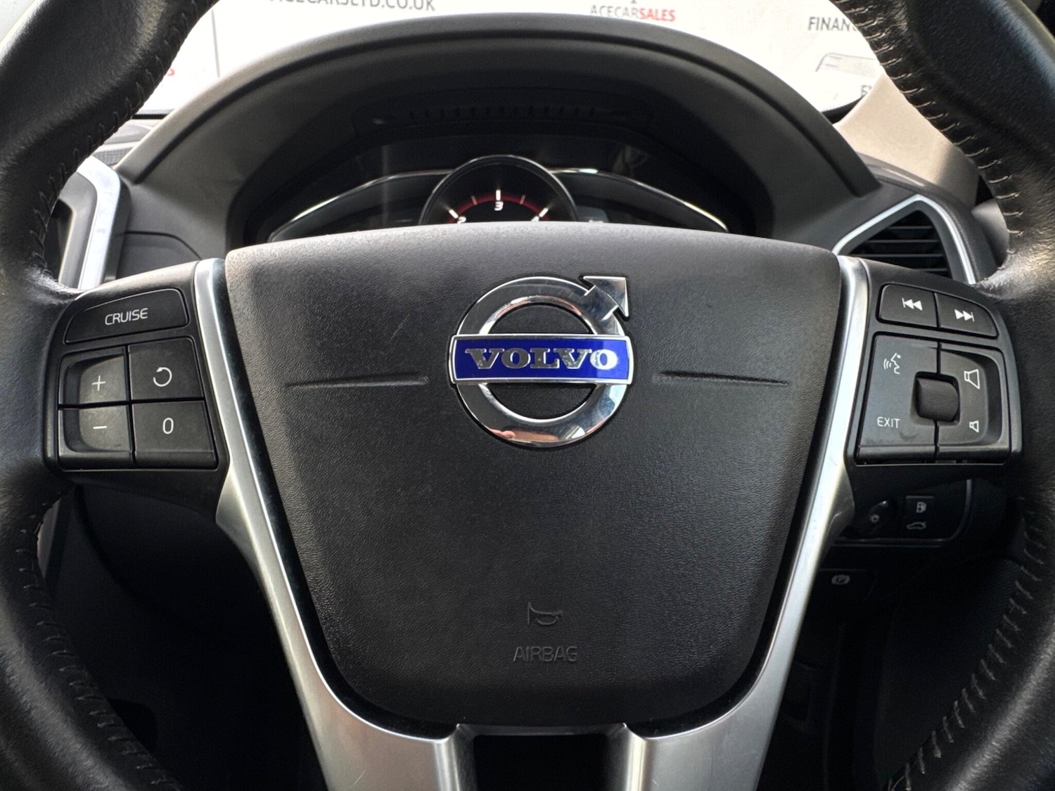 Used Volvo XC60 2017 for sale - 76666623: Photo 30