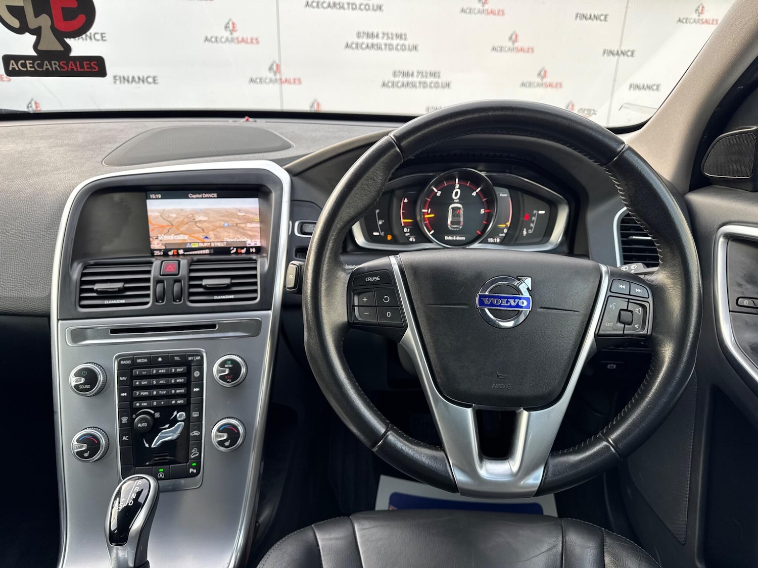 Used Volvo XC60 2017 for sale - 76666623: Photo 33