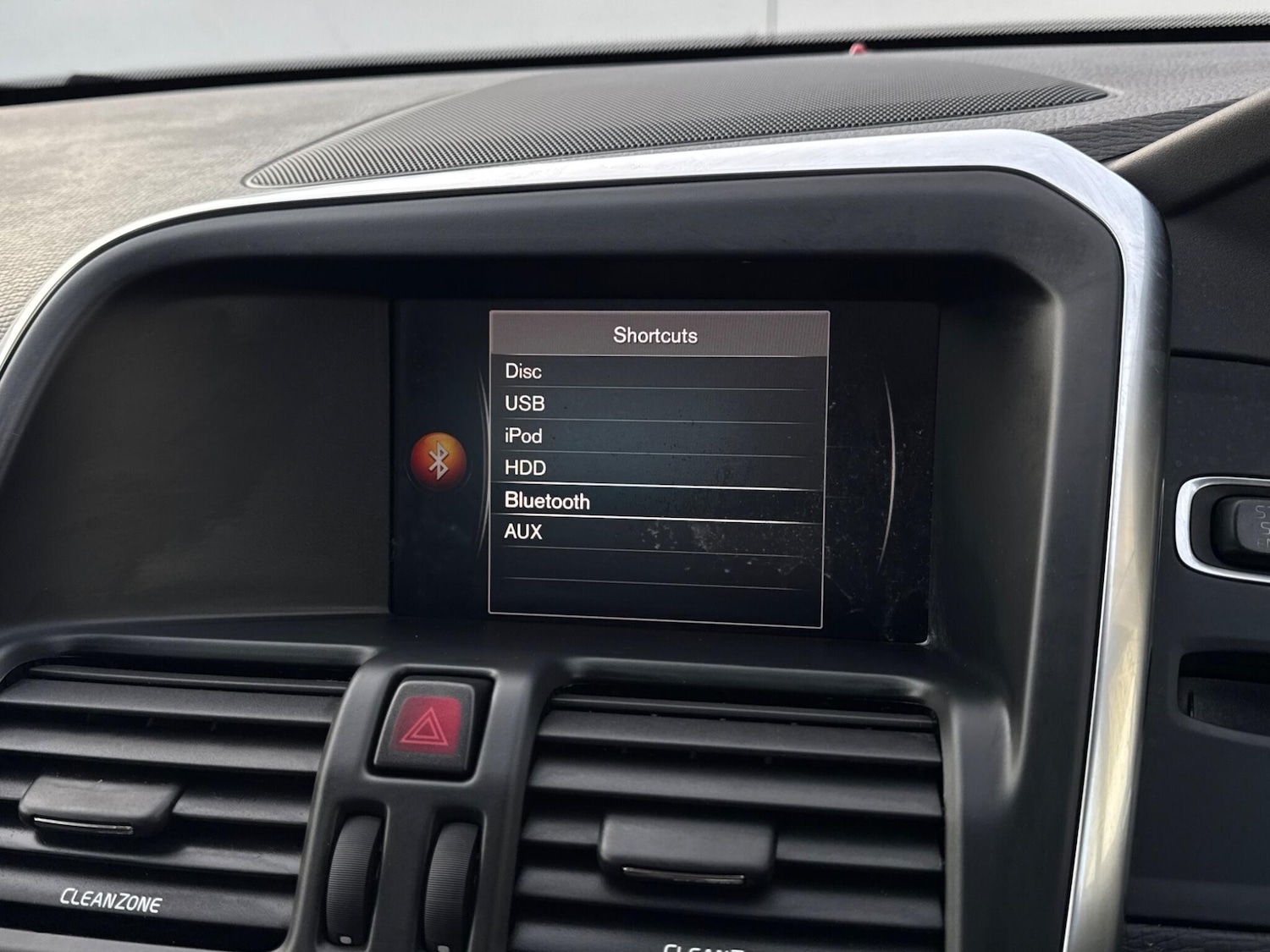 Used Volvo XC60 2017 for sale - 76666623: Photo 41