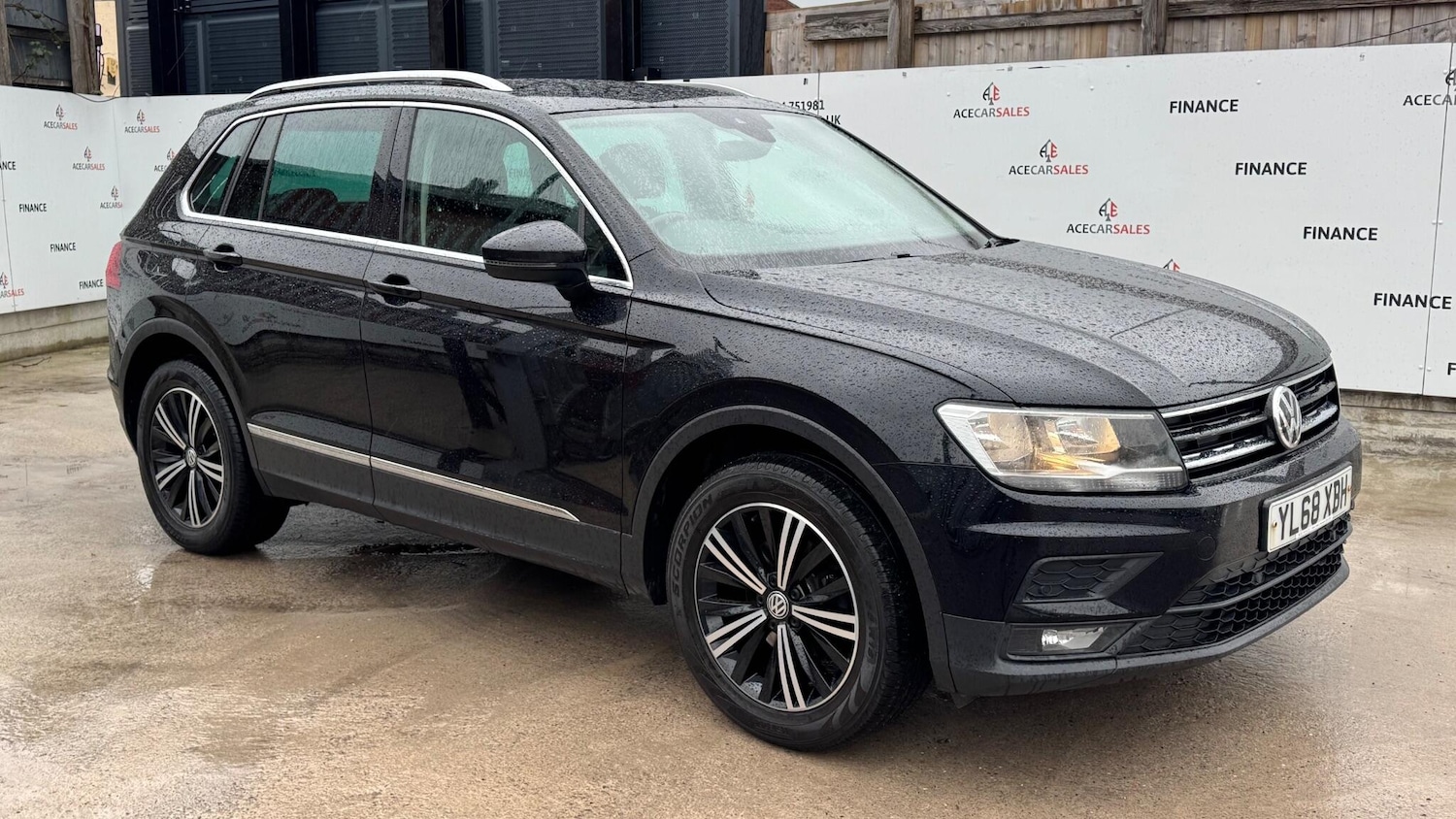 Used Volkswagen Tiguan 2018 for sale - 77291712: Photo 2