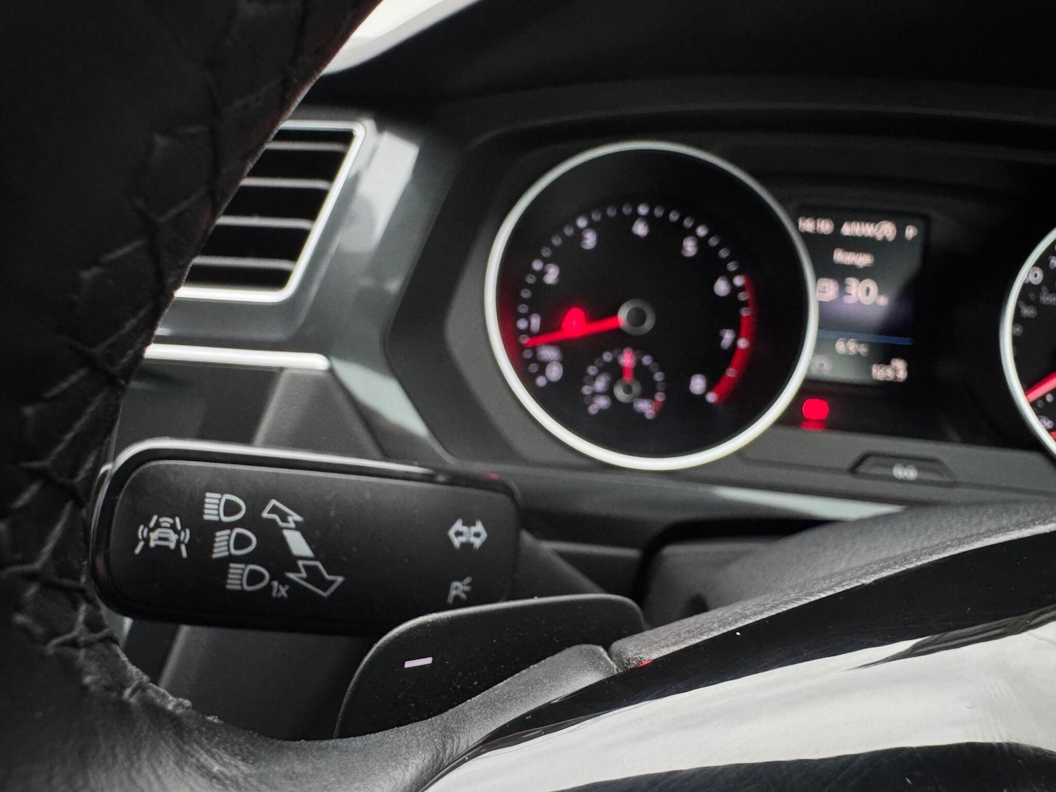 Used Volkswagen Tiguan 2018 for sale - 77291712: Photo 31