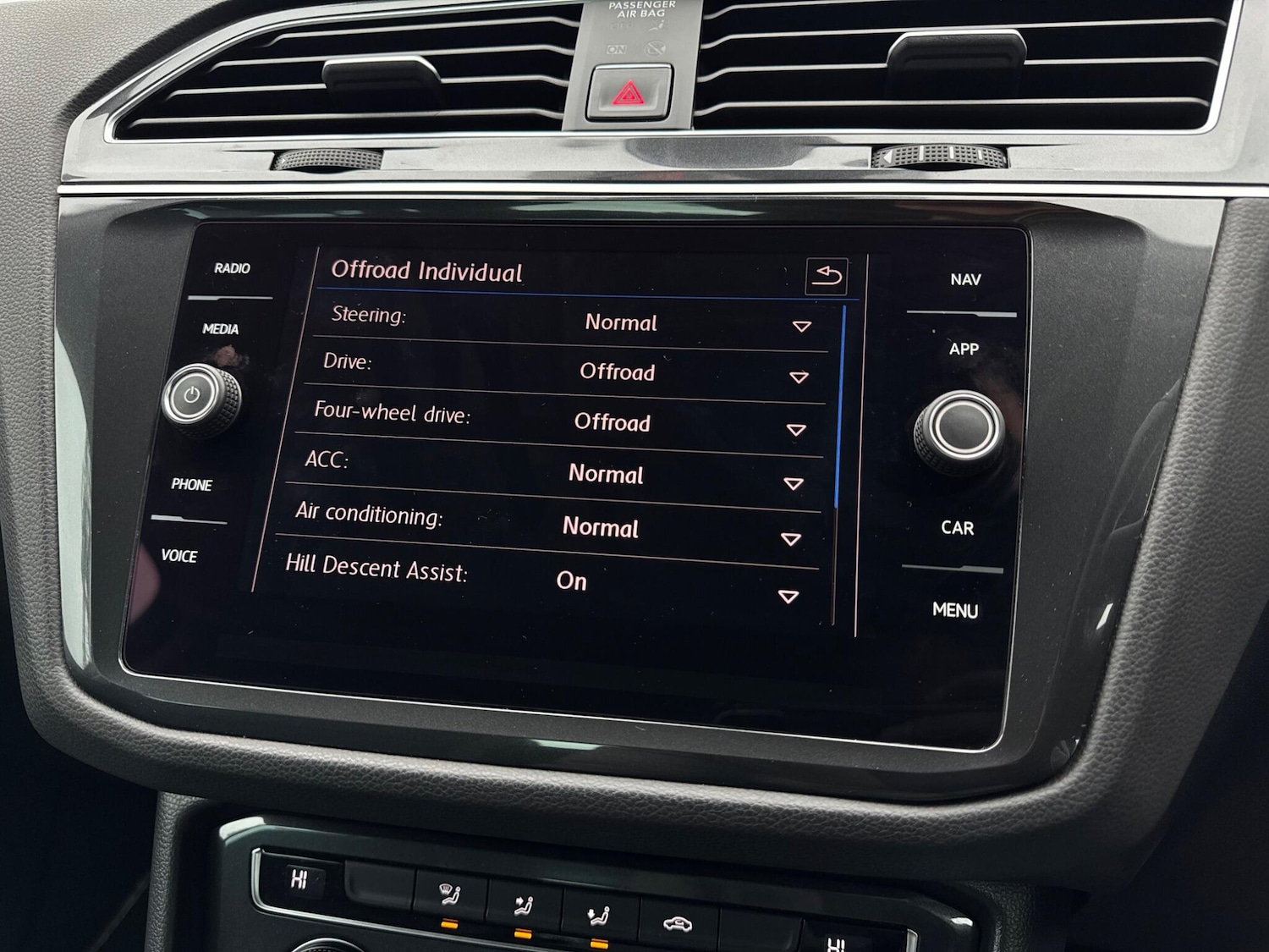 Used Volkswagen Tiguan 2018 for sale - 77291712: Photo 43