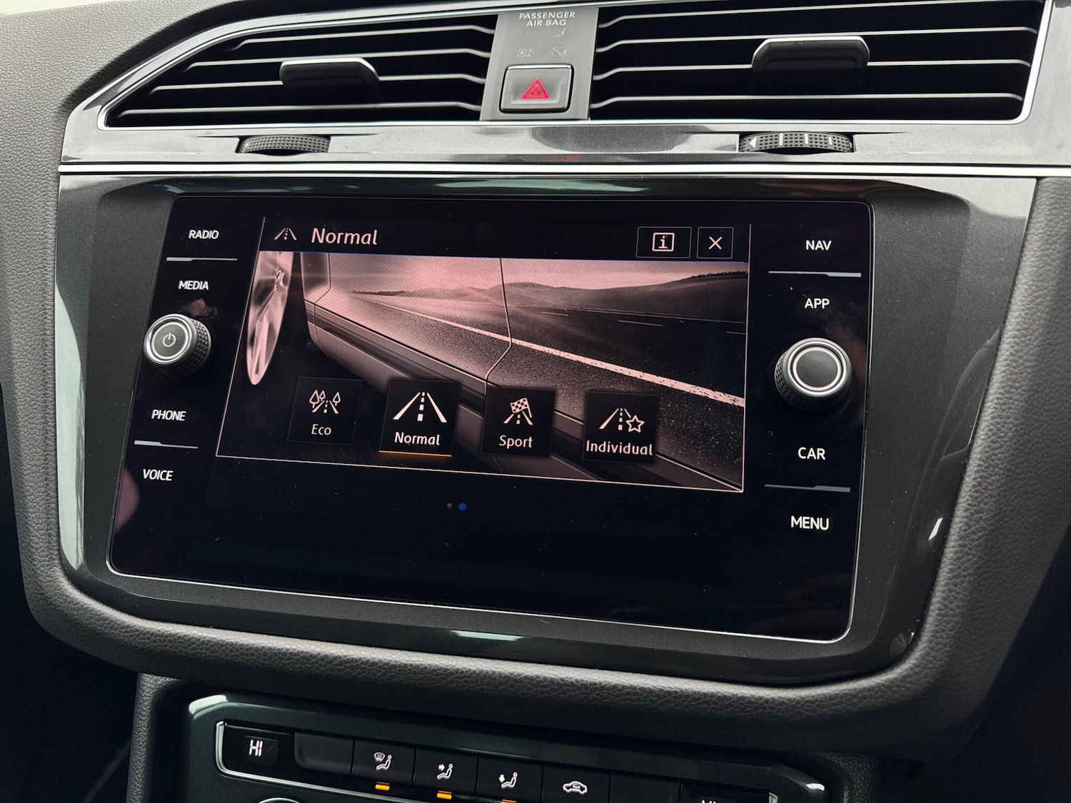 Used Volkswagen Tiguan 2018 for sale - 77291712: Photo 46