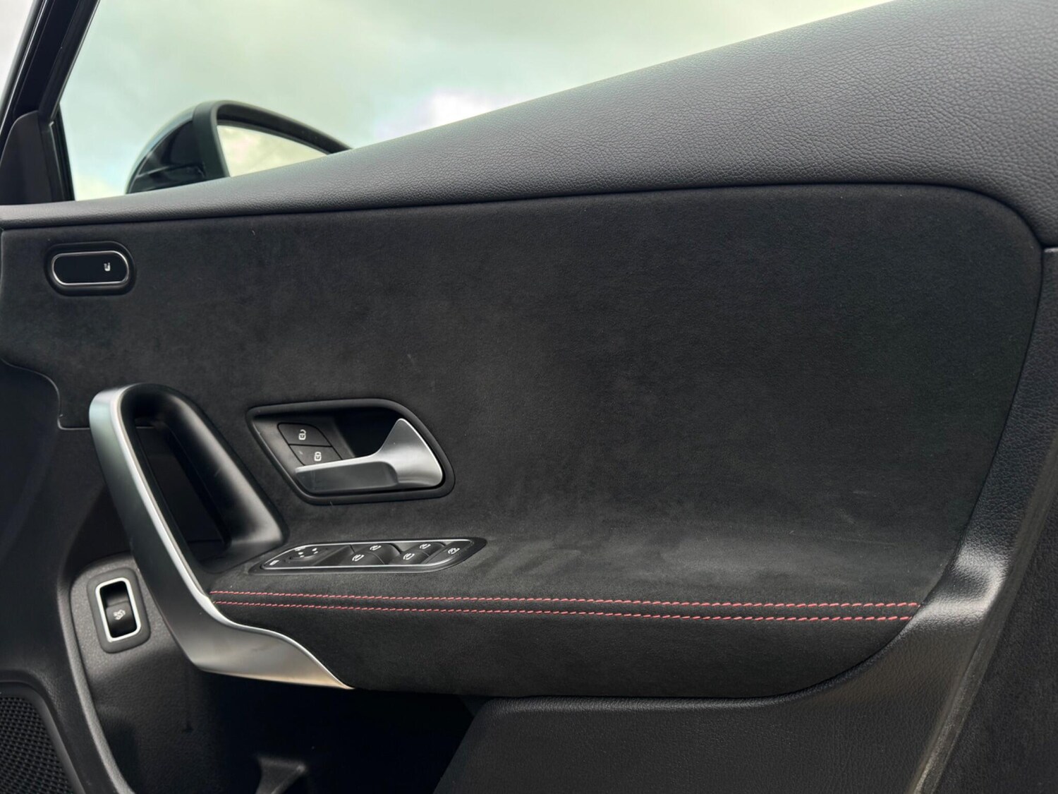 Used Mercedes-Benz A-Class for sale - 77412318: Photo 78