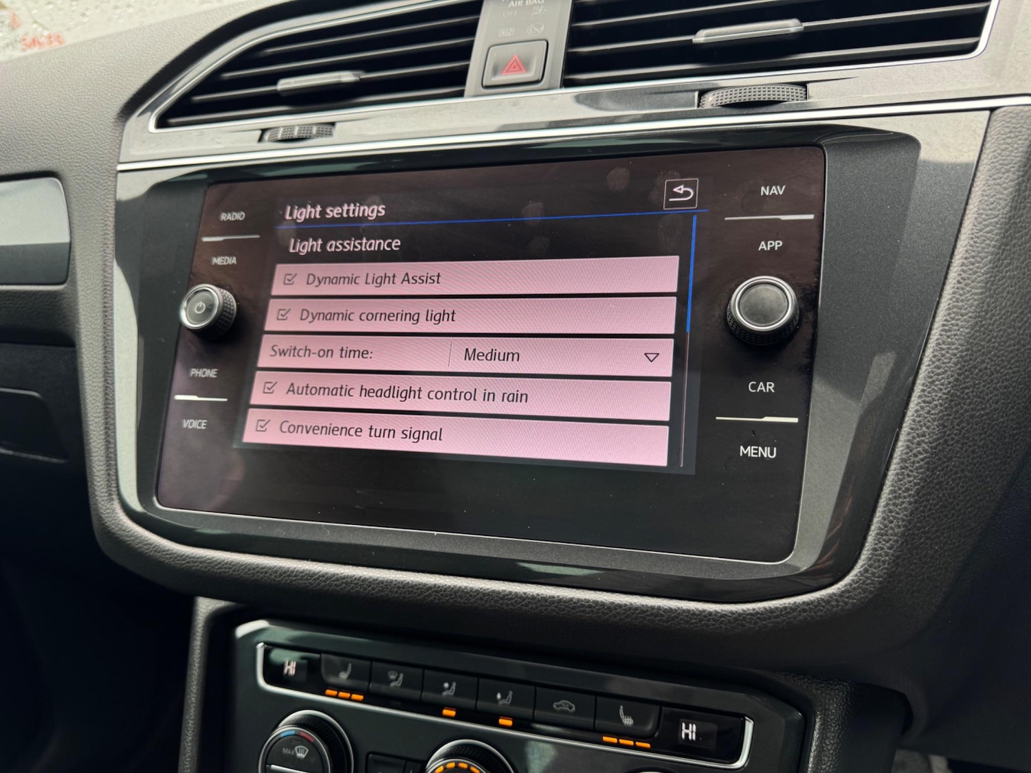 Used Volkswagen Tiguan 2020 for sale - 76987691: Photo 48