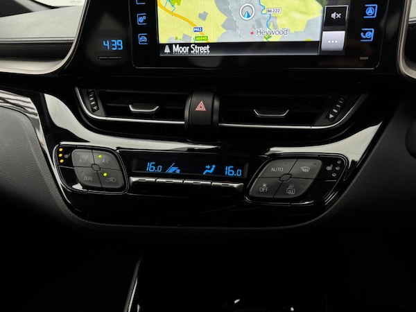 Used Toyota C-HR 2018 for sale - 76307485: Photo 25