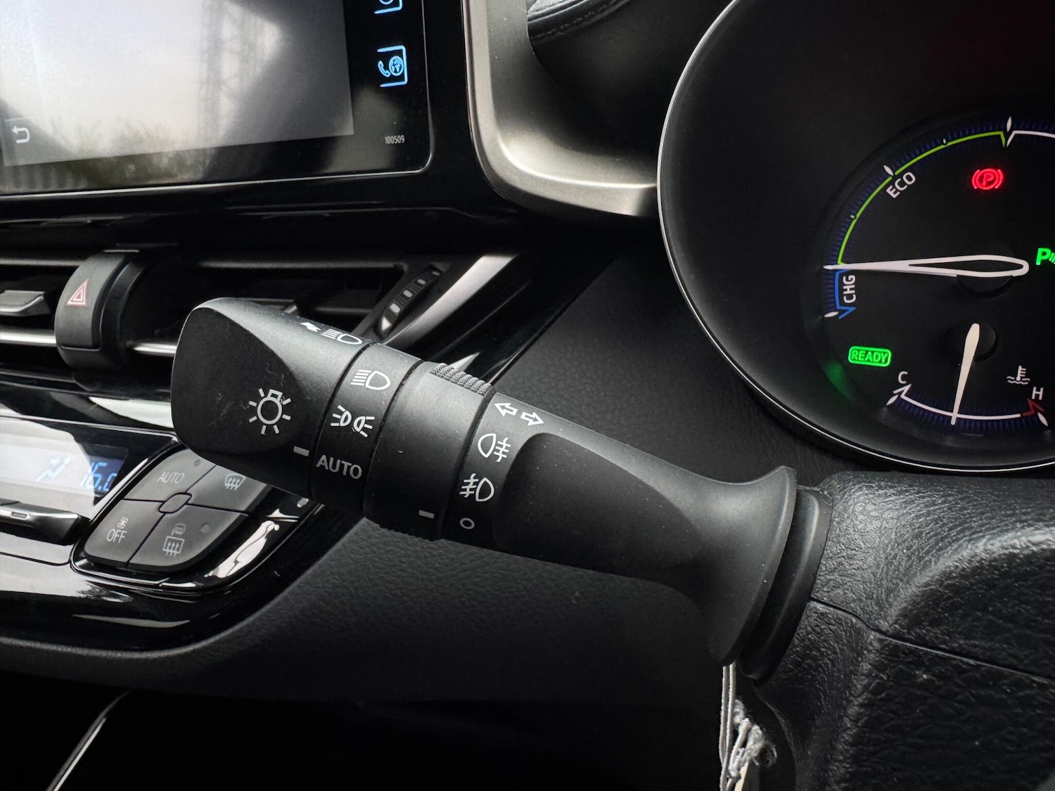 Used Toyota C-HR 2018 for sale - 76307485: Photo 29