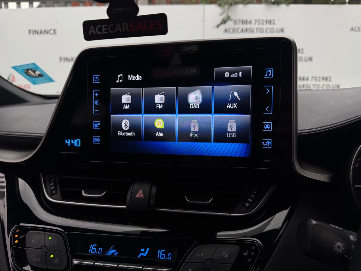 Used Toyota C-HR 2018 for sale - 76307485: Photo 43