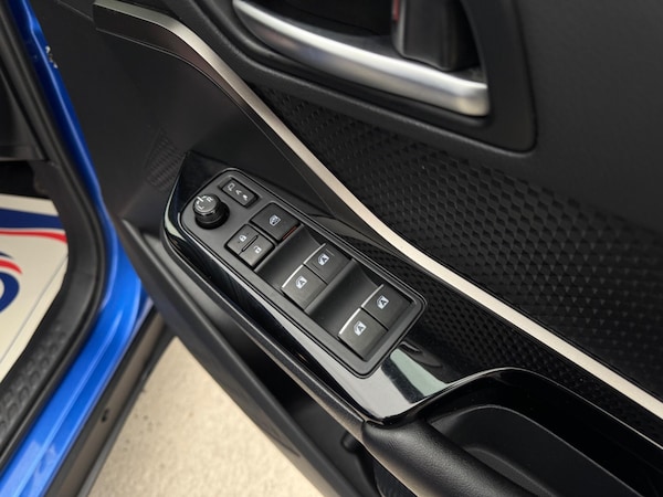 Used Toyota C-HR 2018 for sale - 76307485: Photo 60