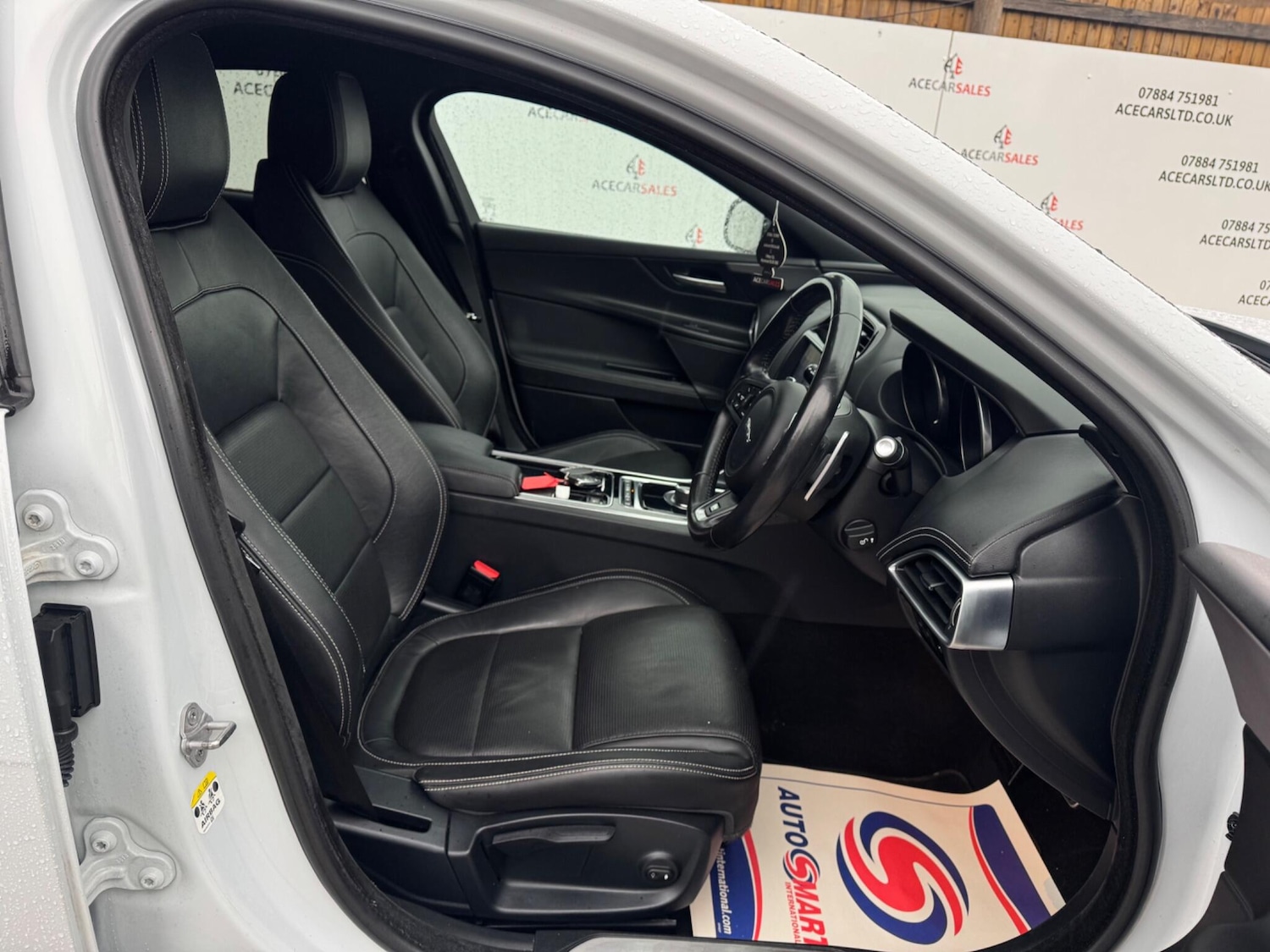 Used Jaguar XE 2018 for sale - 76964923: Photo 11