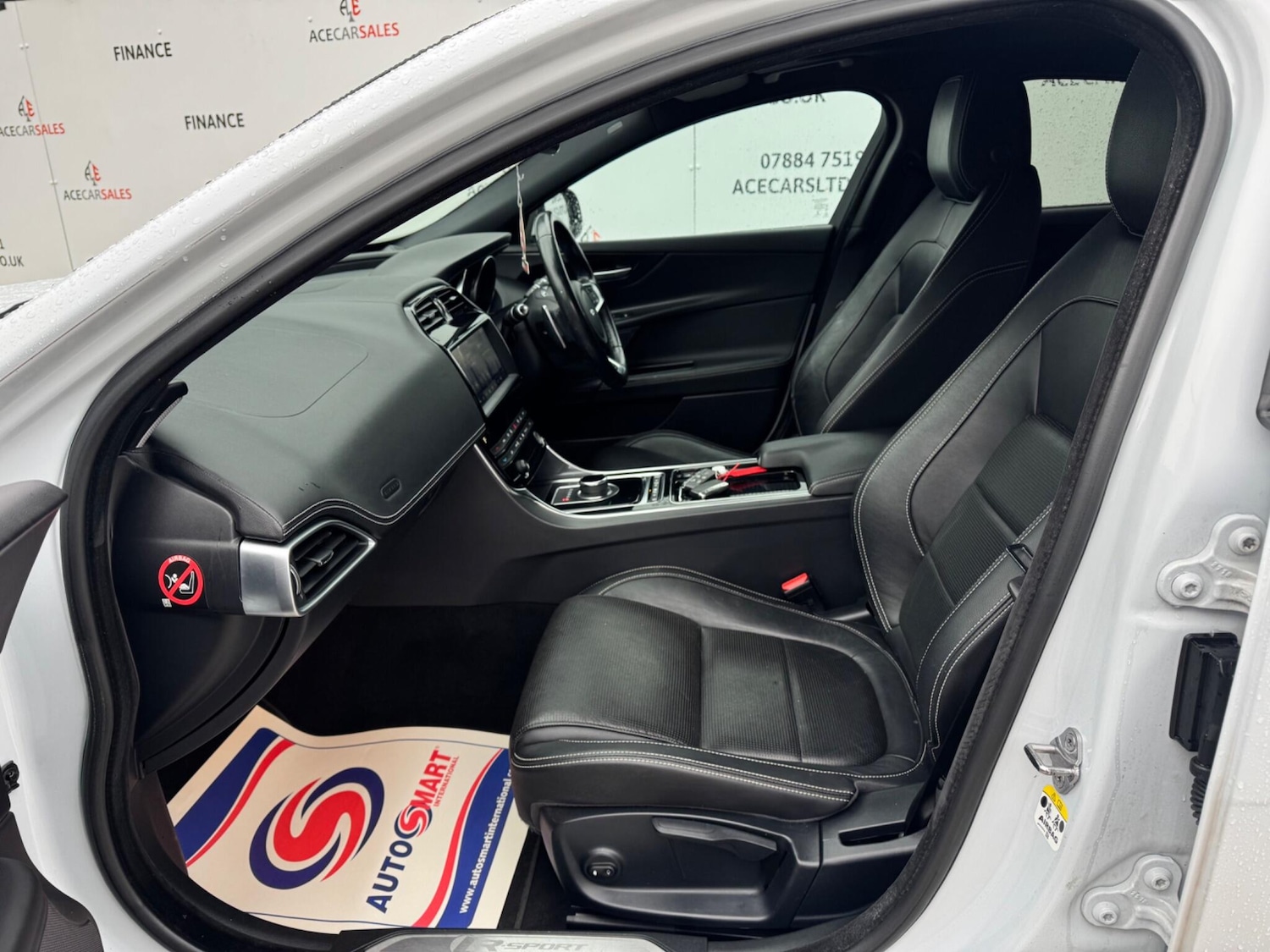 Used Jaguar XE 2018 for sale - 76964923: Photo 18