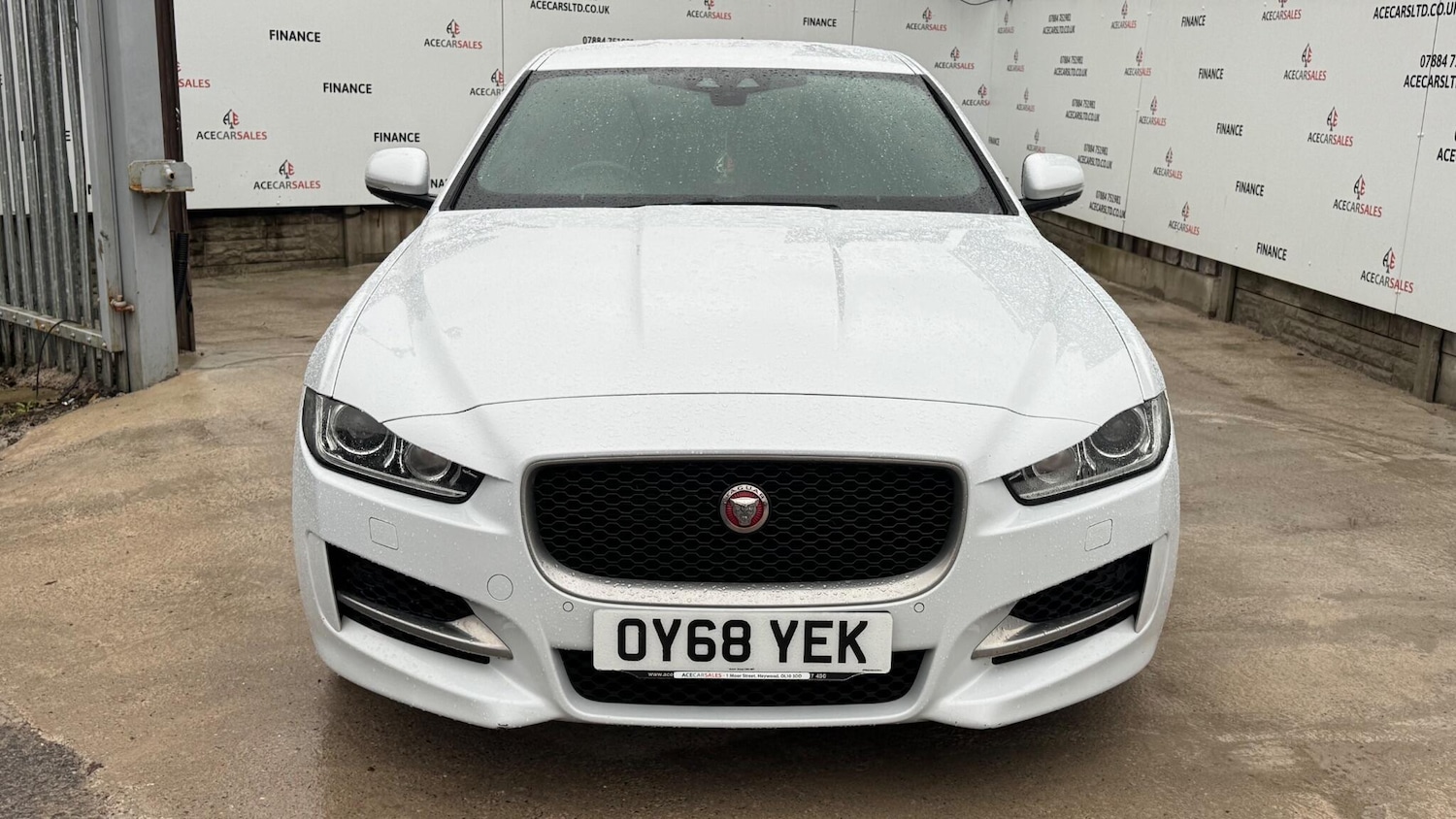 Used Jaguar XE 2018 for sale - 76964923: Photo 3