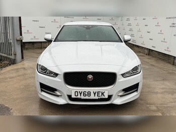Used Jaguar XE 2018 for sale - 76964923: Photo