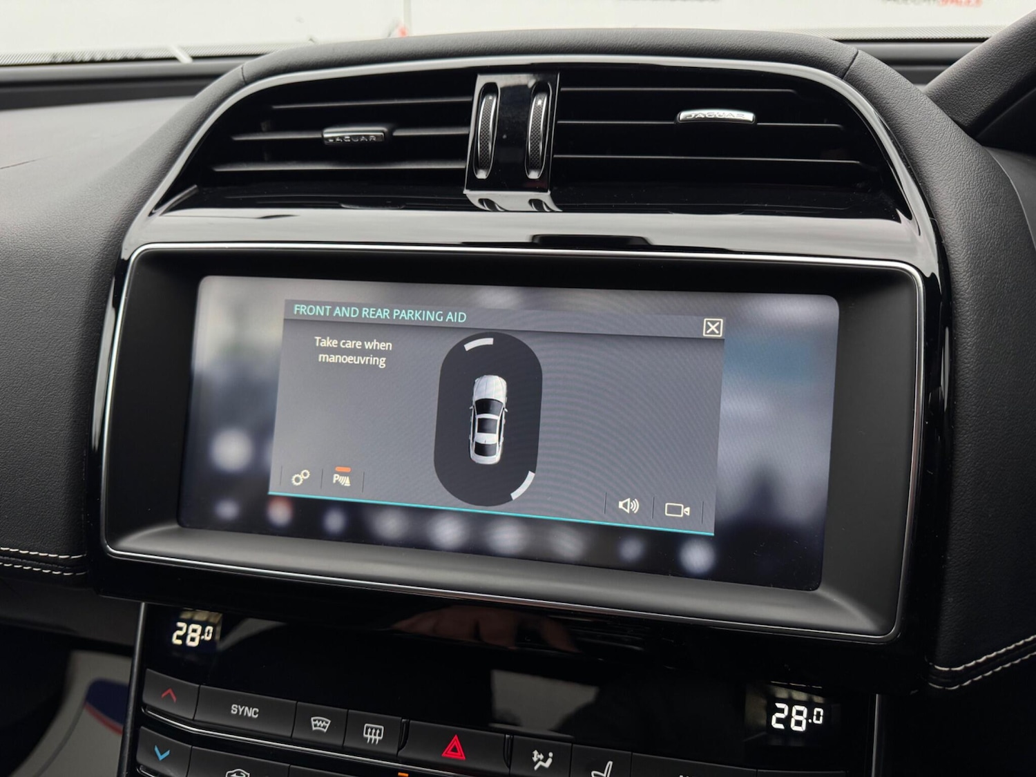 Used Jaguar XE 2018 for sale - 76964923: Photo 40