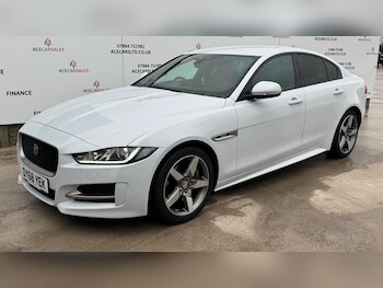 Used Jaguar XE 2018 for sale - 76964923: Photo