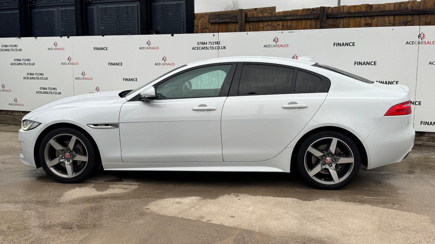 Used Jaguar XE 2018 for sale - 76964923: Photo 5