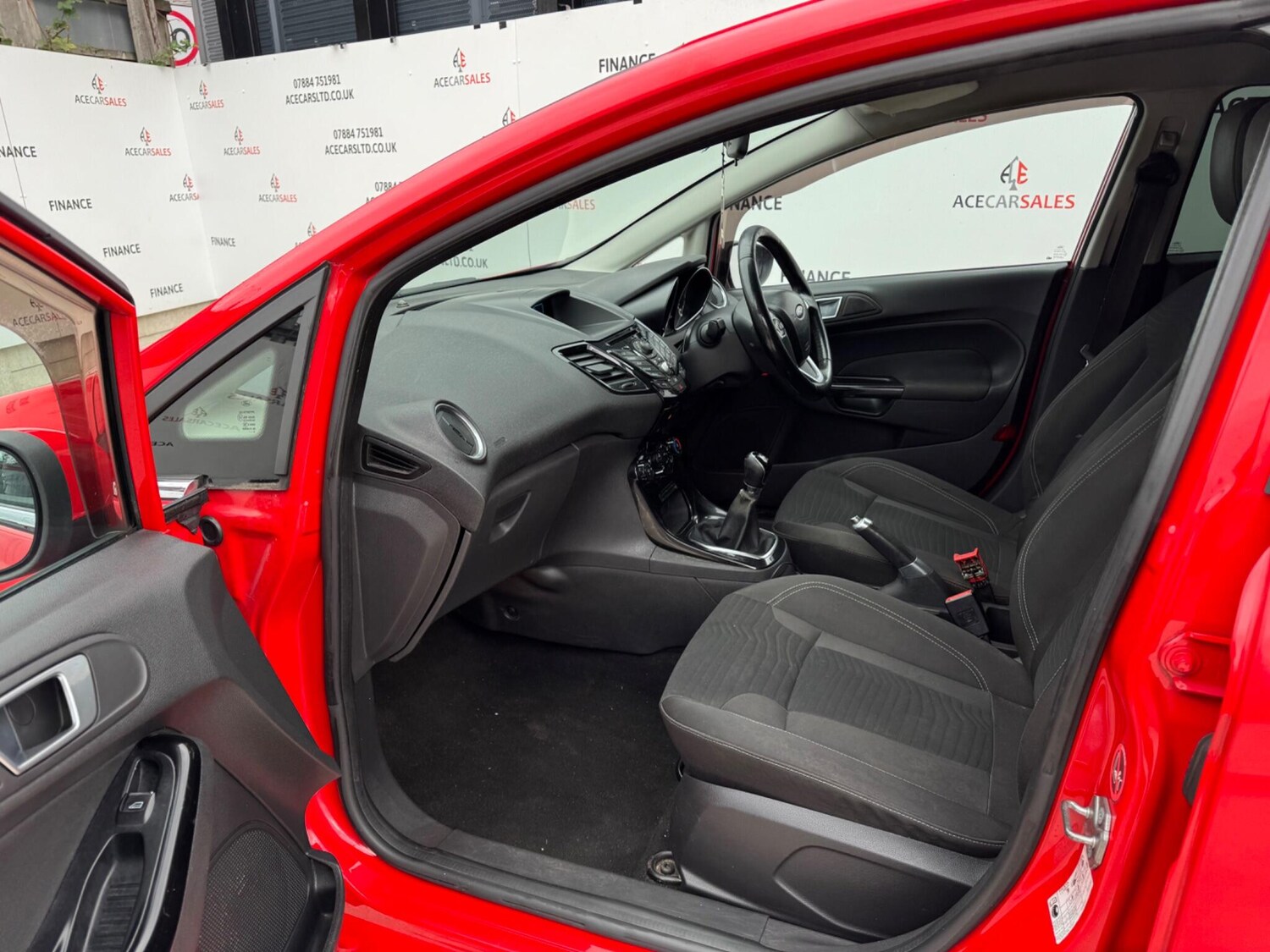 Used Ford Fiesta 2013 for sale - 76201154: Photo 17