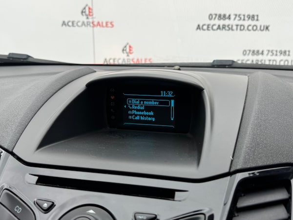 Used Ford Fiesta 2013 for sale - 76201154: Photo 33