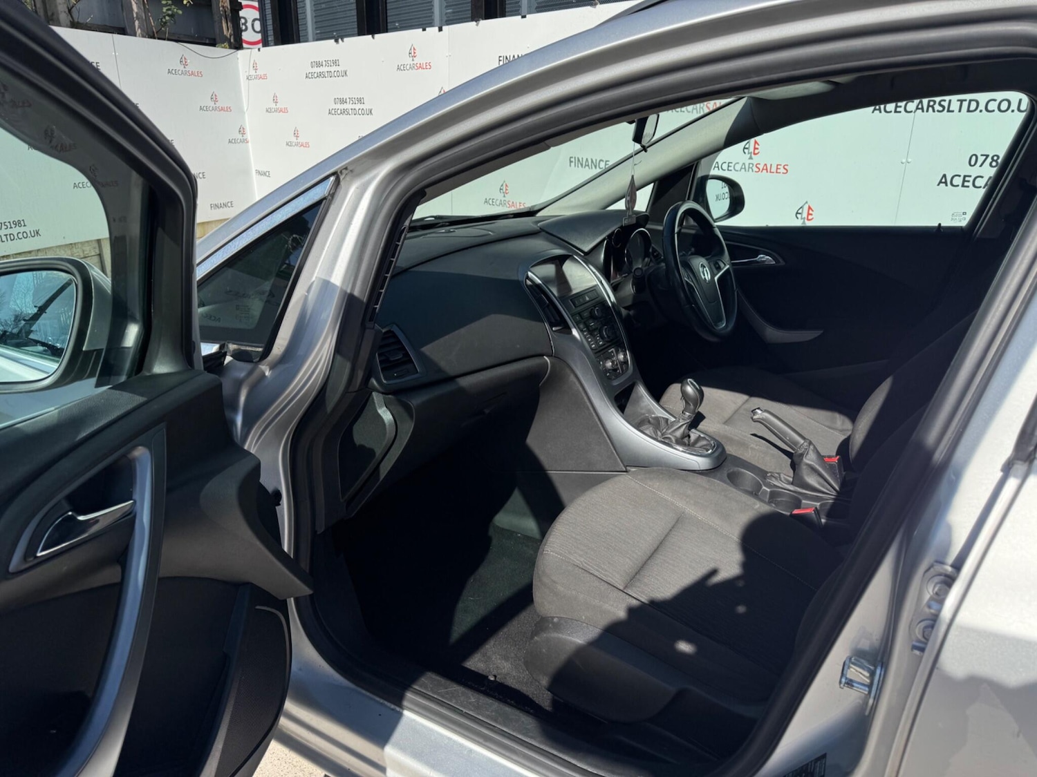 Used Vauxhall Astra 2013 for sale - 77940746: Photo 17