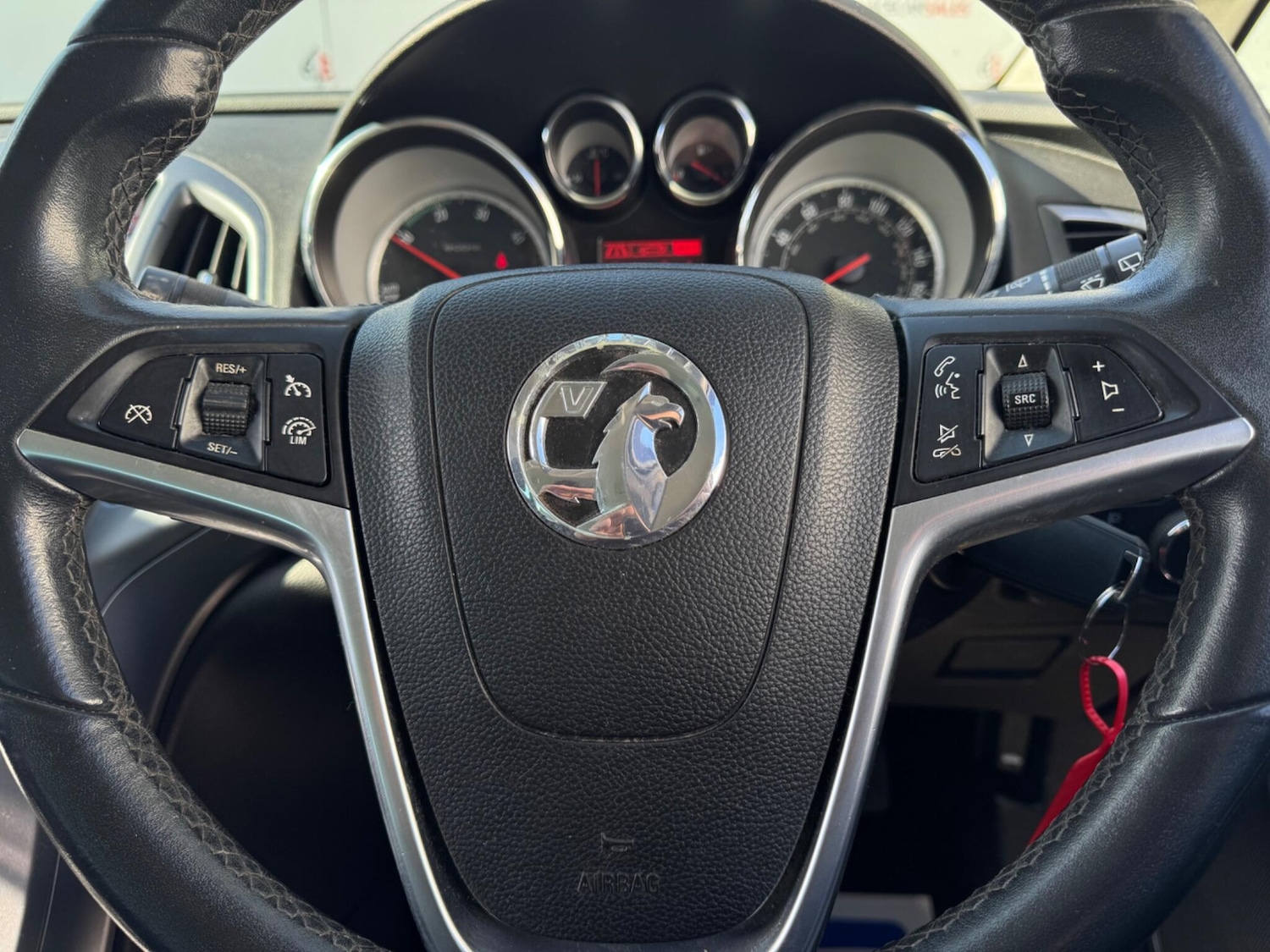 Used Vauxhall Astra 2013 for sale - 77940746: Photo 26