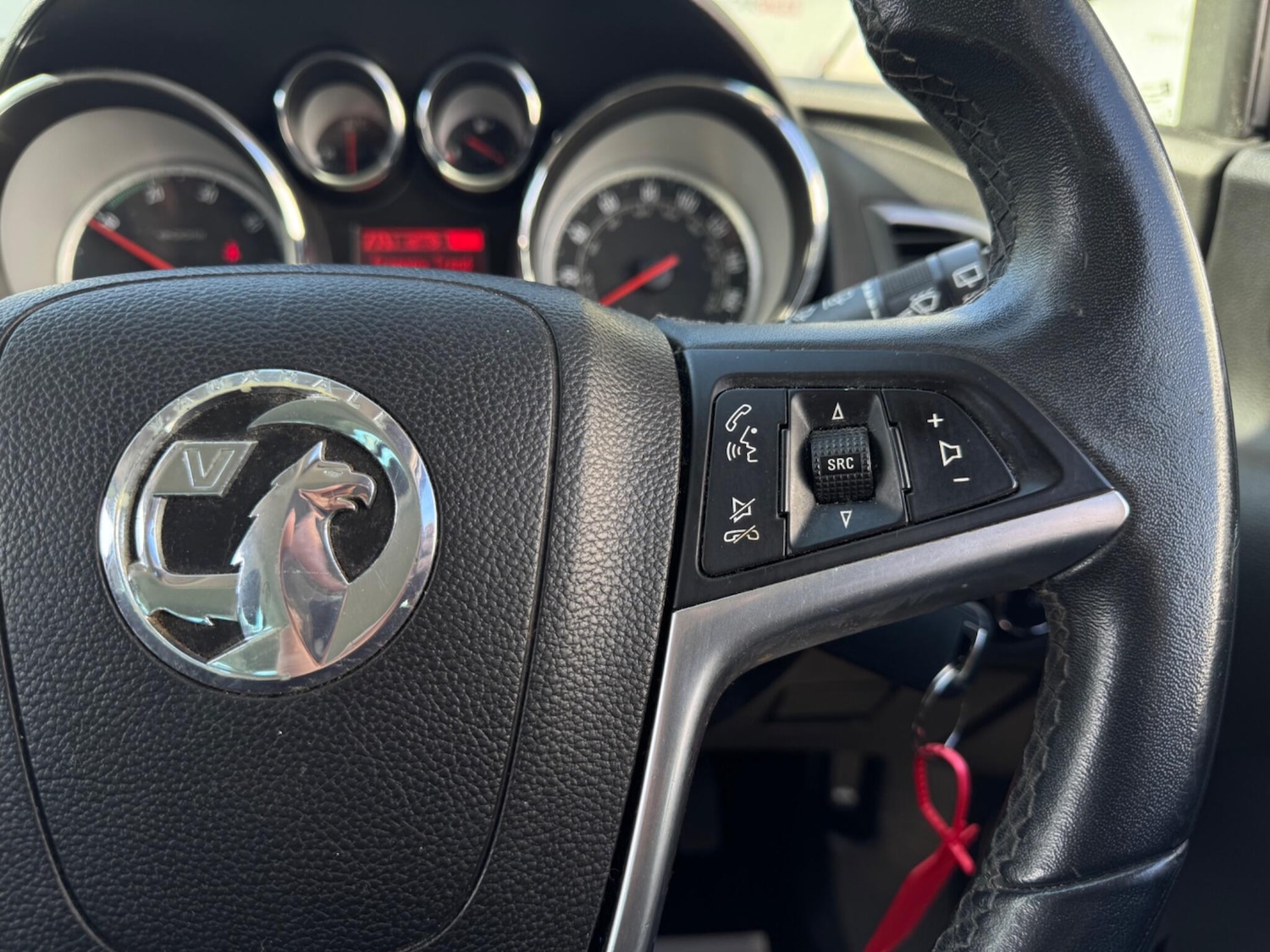 Used Vauxhall Astra 2013 for sale - 77940746: Photo 27