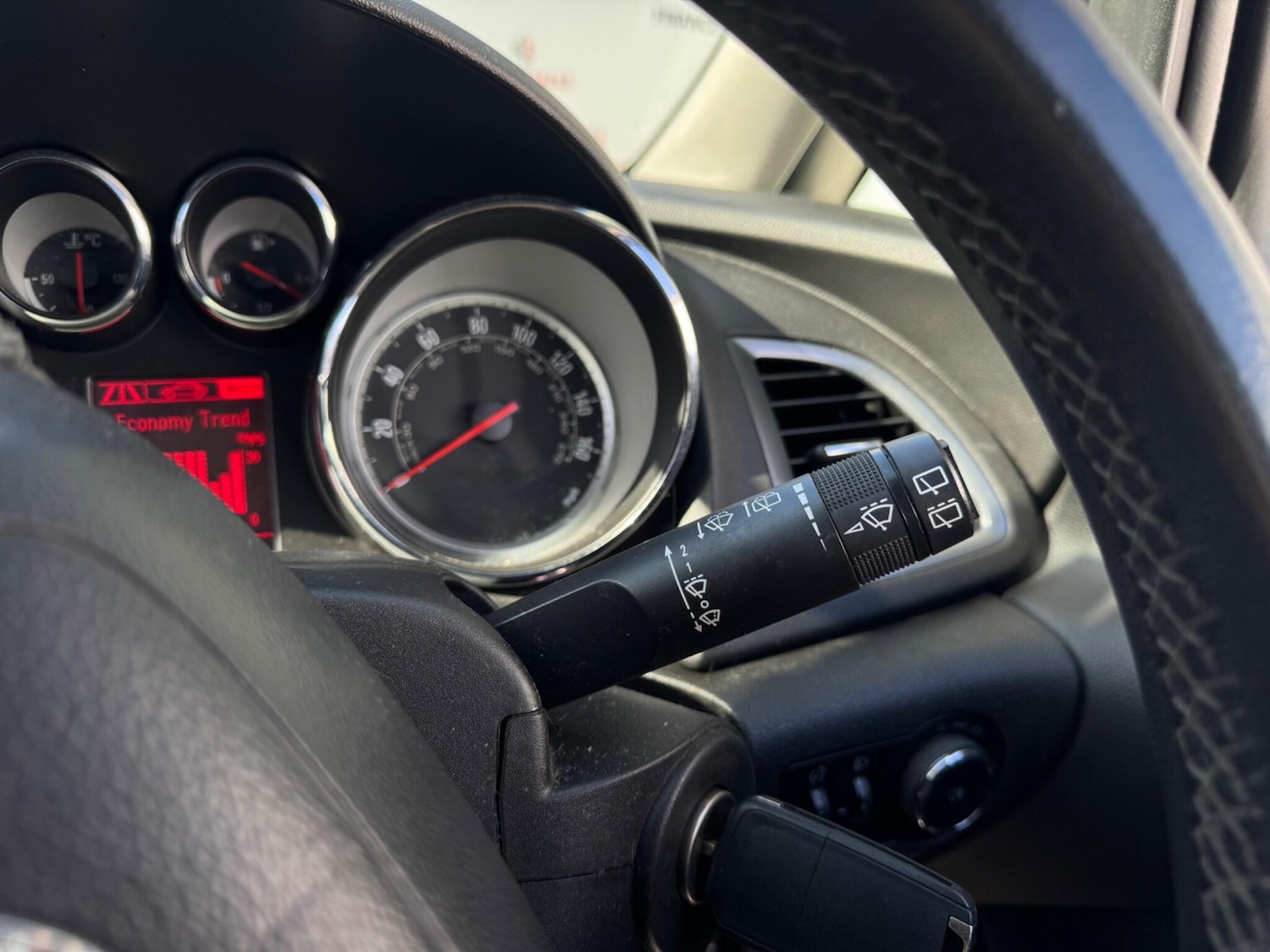 Used Vauxhall Astra 2013 for sale - 77940746: Photo 28