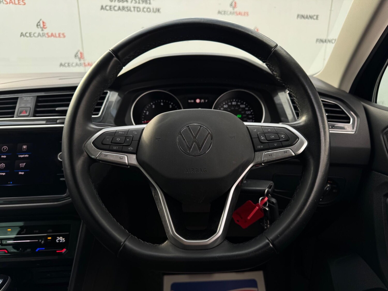 Used Volkswagen Tiguan 2020 for sale - 77838835: Photo 28