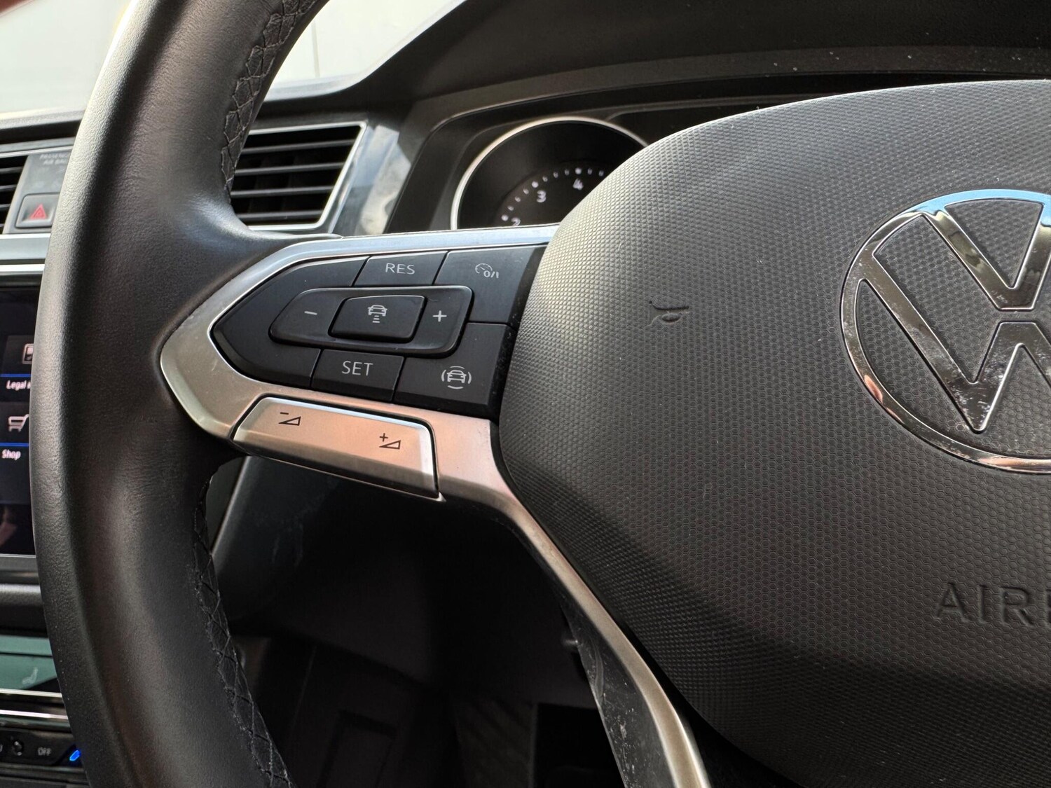 Used Volkswagen Tiguan 2020 for sale - 77838835: Photo 31