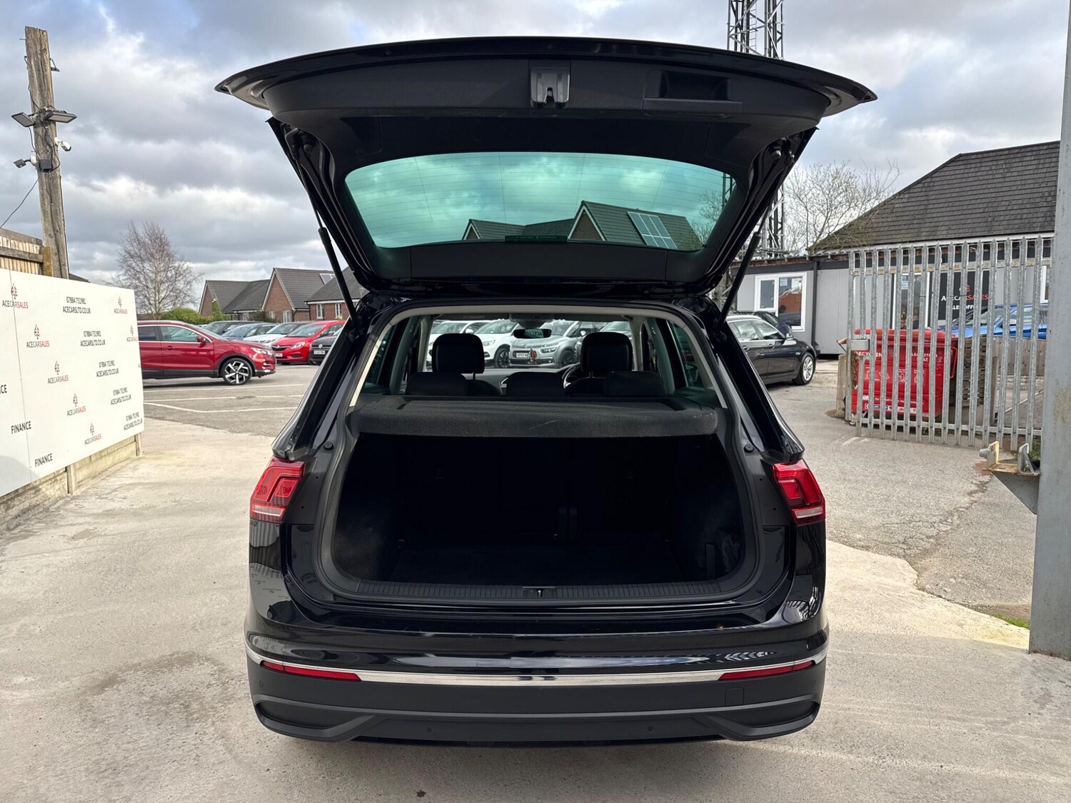 Used Volkswagen Tiguan 2020 for sale - 77838835: Photo 71