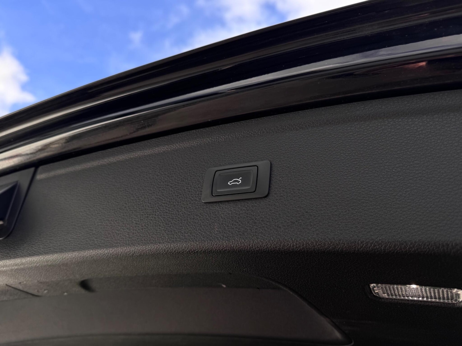 Used Audi Q5 2018 for sale - 77657630: Photo 68