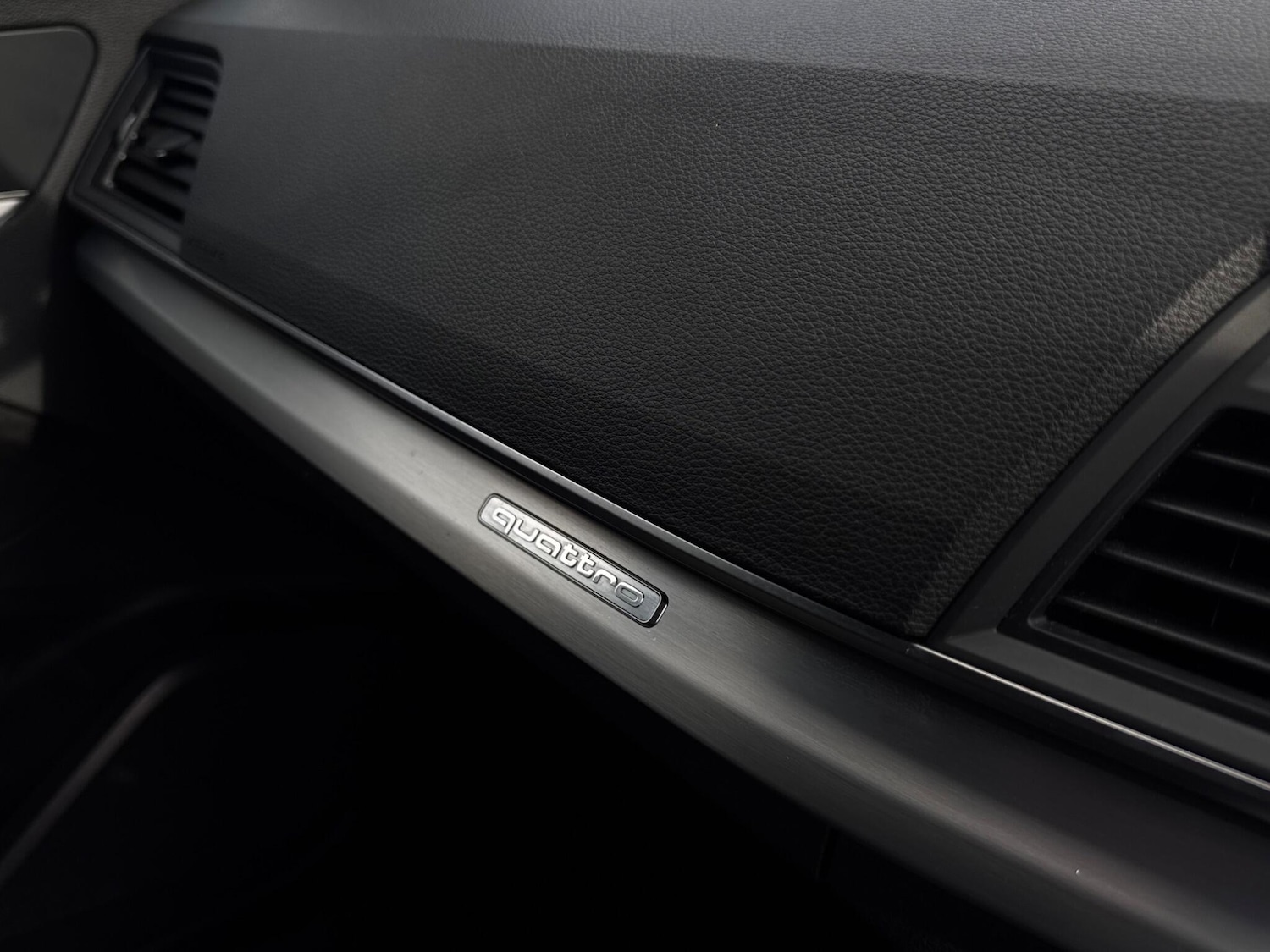 Used Audi Q5 2018 for sale - 77657630: Photo 69