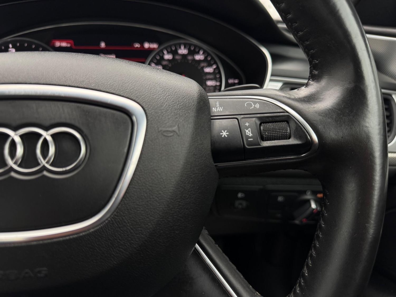 Used Audi A6 Saloon for sale - 77852788: Photo 34