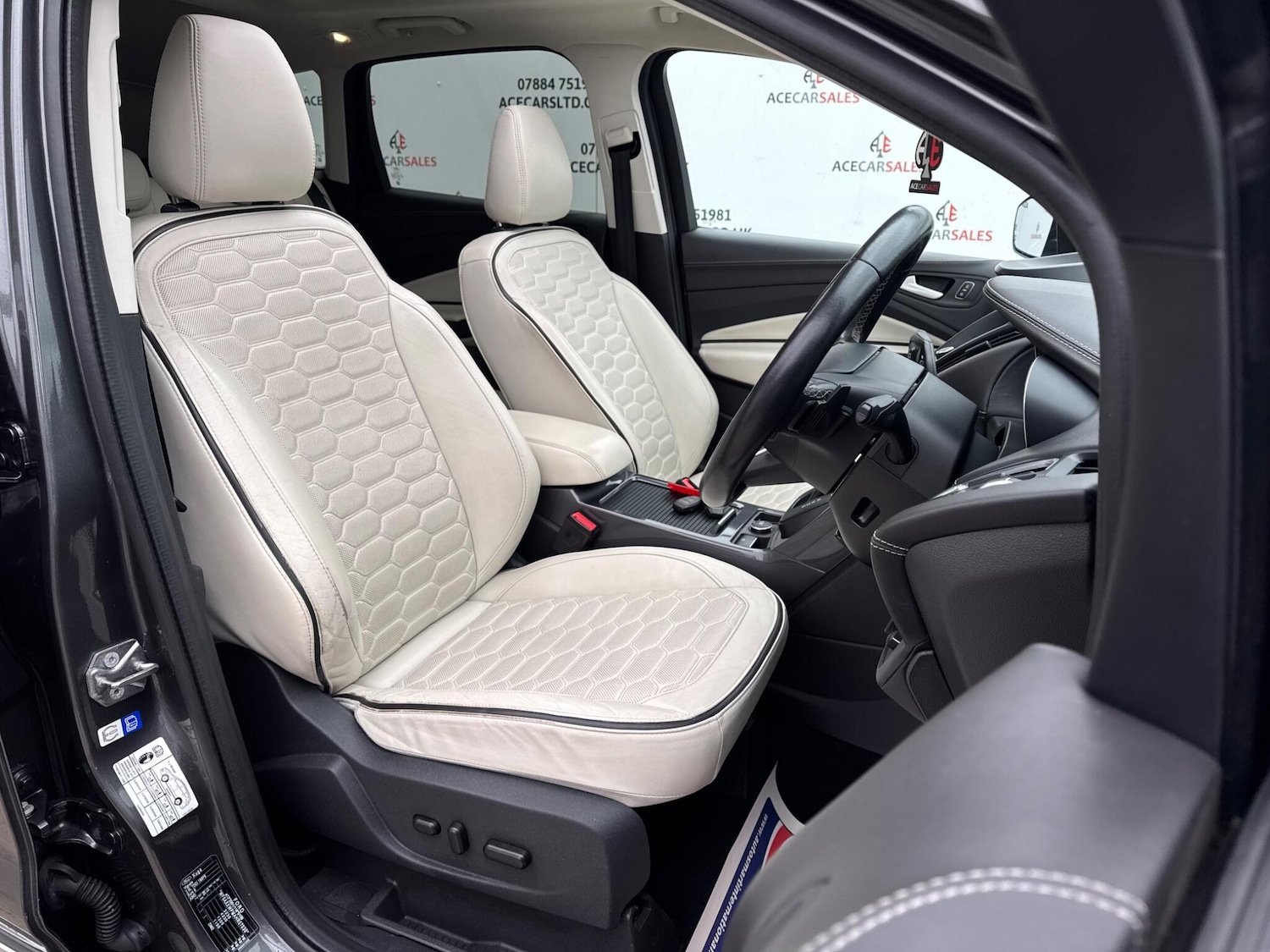 Used Ford Kuga 2017 for sale - 76457619: Photo 12