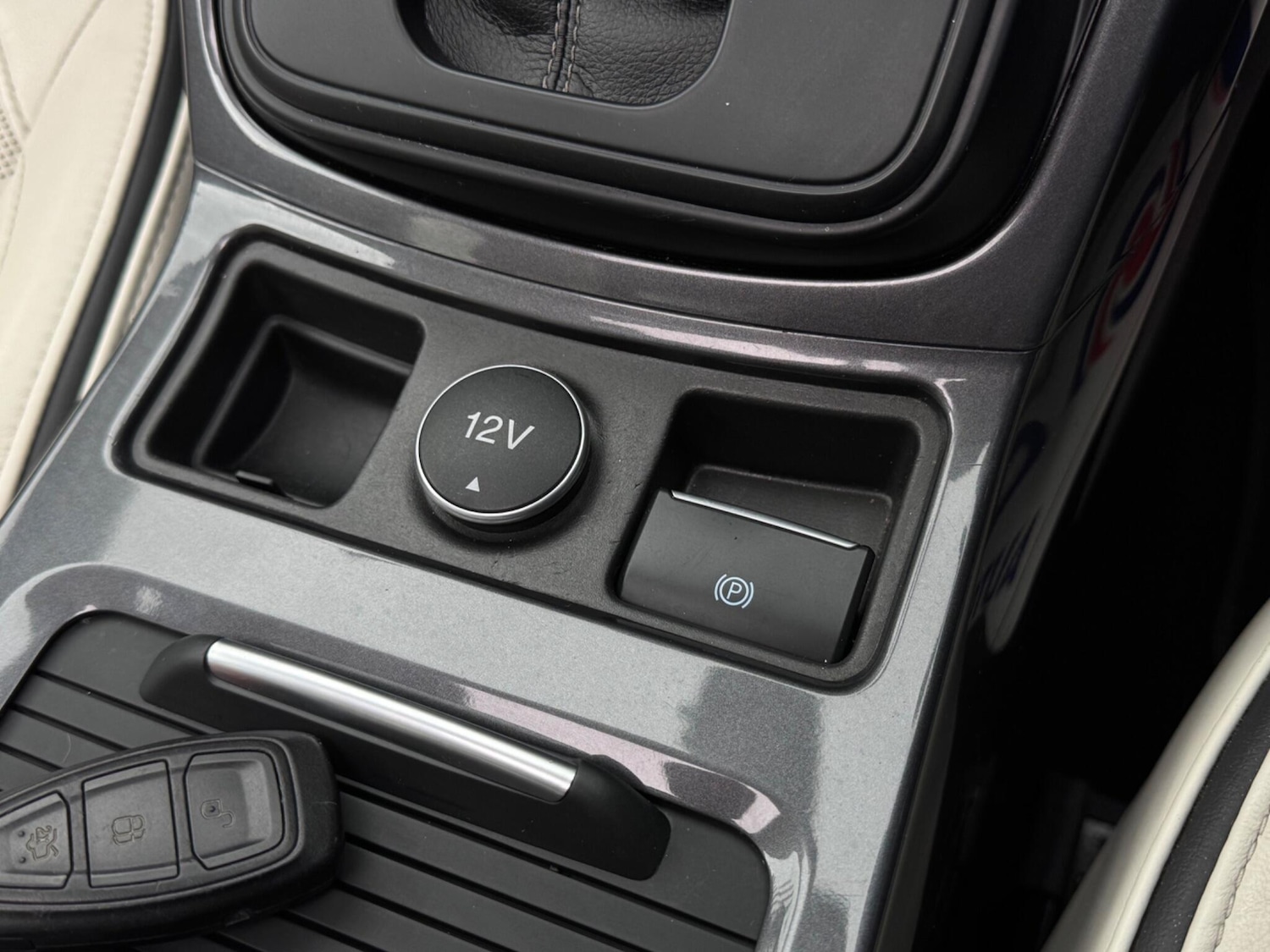 Used Ford Kuga 2017 for sale - 76457619: Photo 27