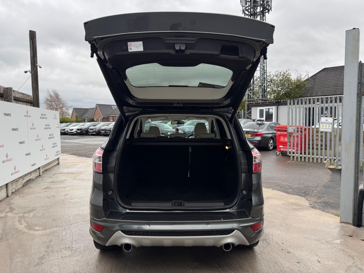 Used Ford Kuga 2017 for sale - 76457619: Photo 76