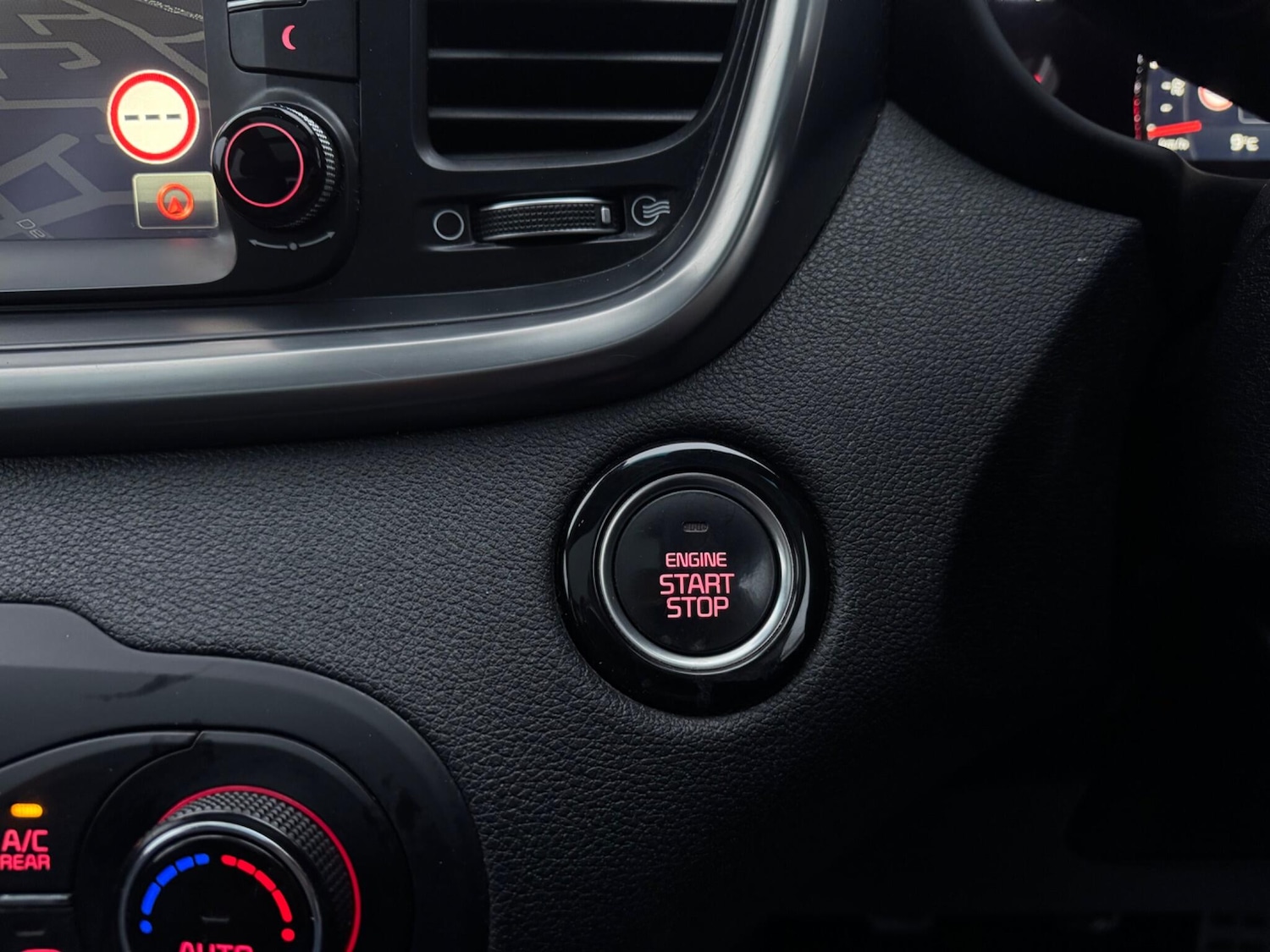 Used Kia Sorento 2016 for sale - 76423104: Photo 27