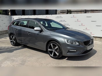 Used Volvo V60 2017 for sale - 79279216: Photo