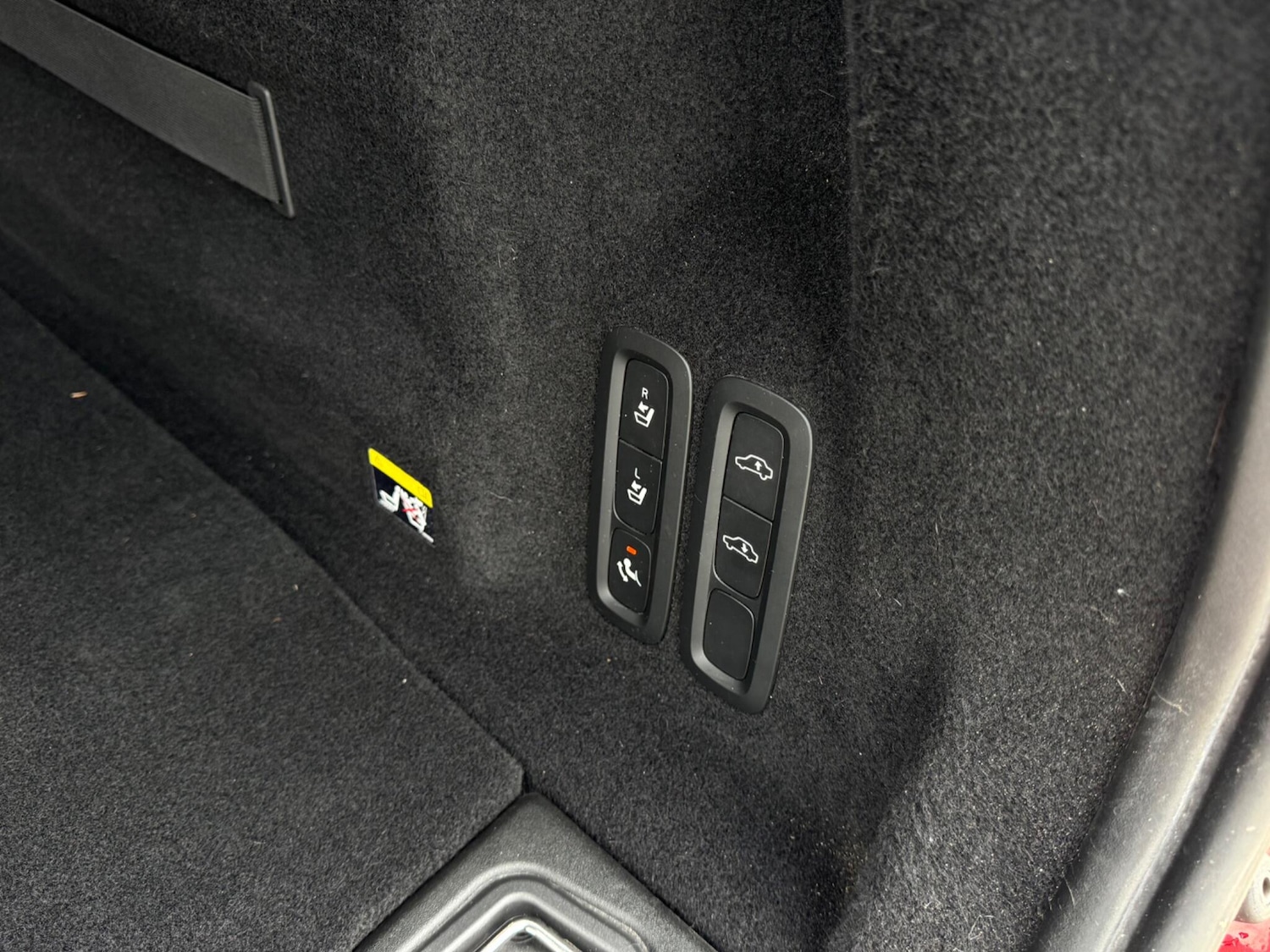 Used Volvo XC60 2018 for sale - 78073190: Photo 10