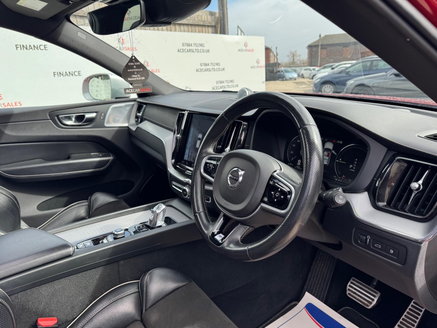 Used Volvo XC60 2018 for sale - 78073190: Photo 2